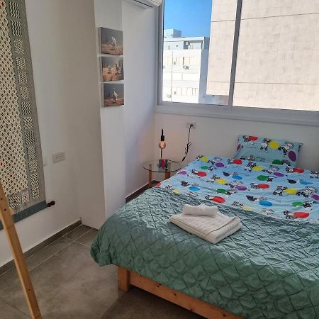 Beautiful 2-Bedroom Sea-View Apartment Netanya Dış mekan fotoğraf