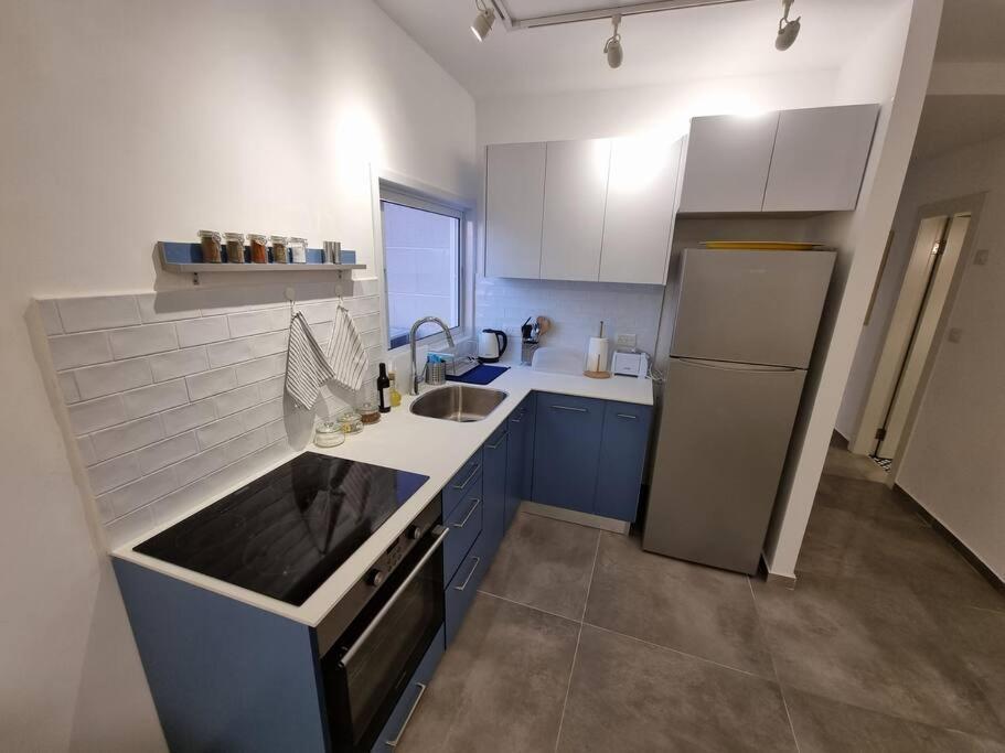 Beautiful 2-Bedroom Sea-View Apartment Netanya Dış mekan fotoğraf